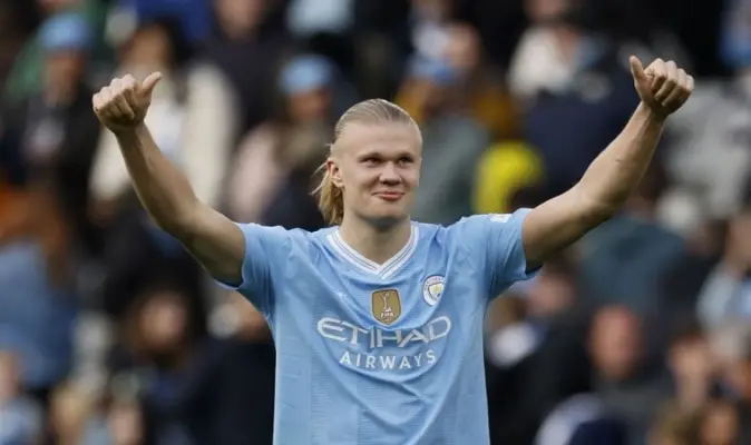 Ngôi sao bóng đá thế giới Erling Haaland sinh năm 2000