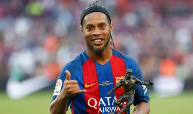 Ronaldinho: 159,6 triệu lượt theo dõi