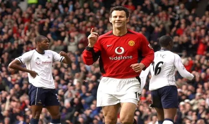 Ryan Giggs 31 pha đẹp mắt
